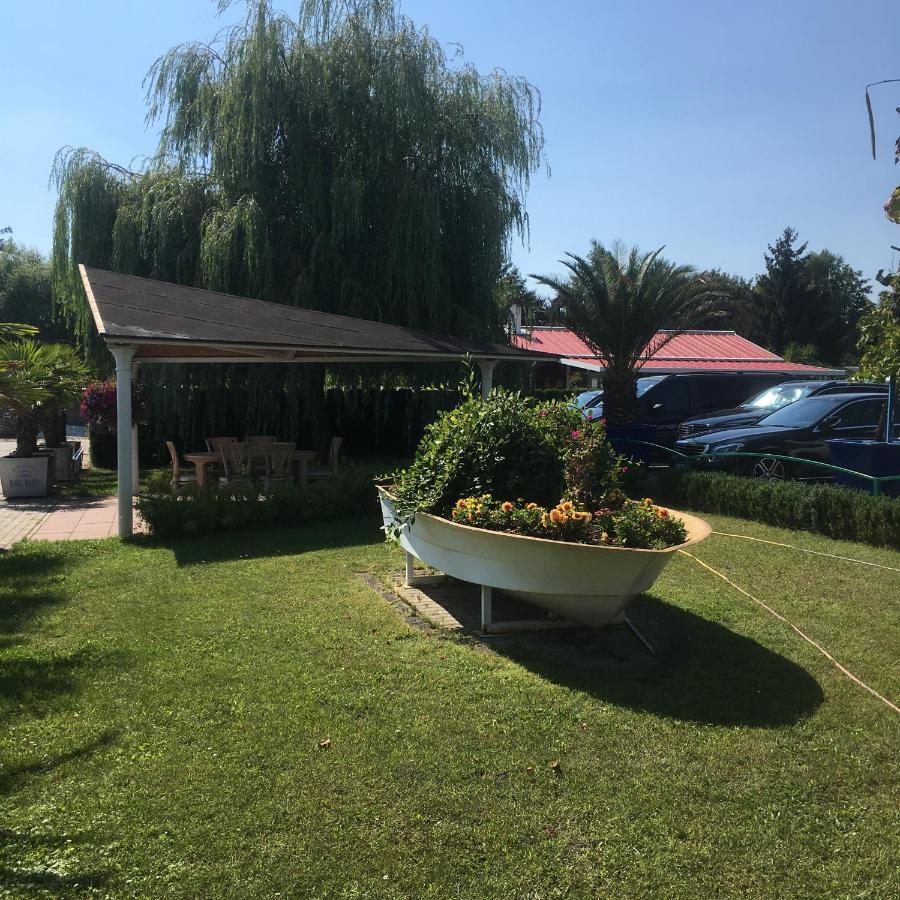 Havel Marin Gmbh Villa Brandenburg  ภายนอก รูปภาพ